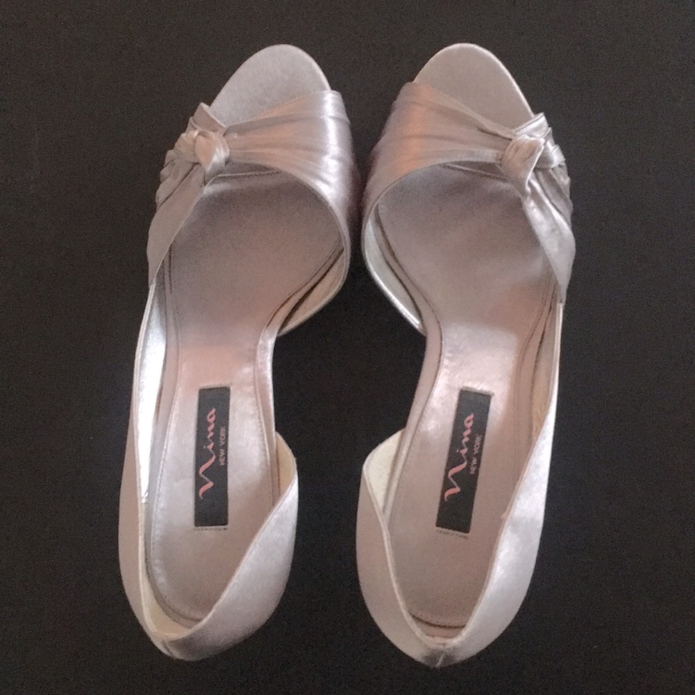 NINA SZ 10 NWOT